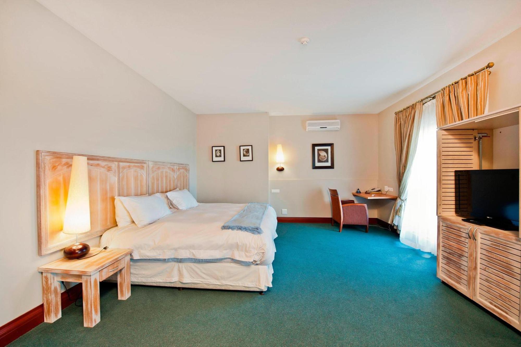 Protea Hotel By Marriott Walvis Bay Pelican Bay Extérieur photo